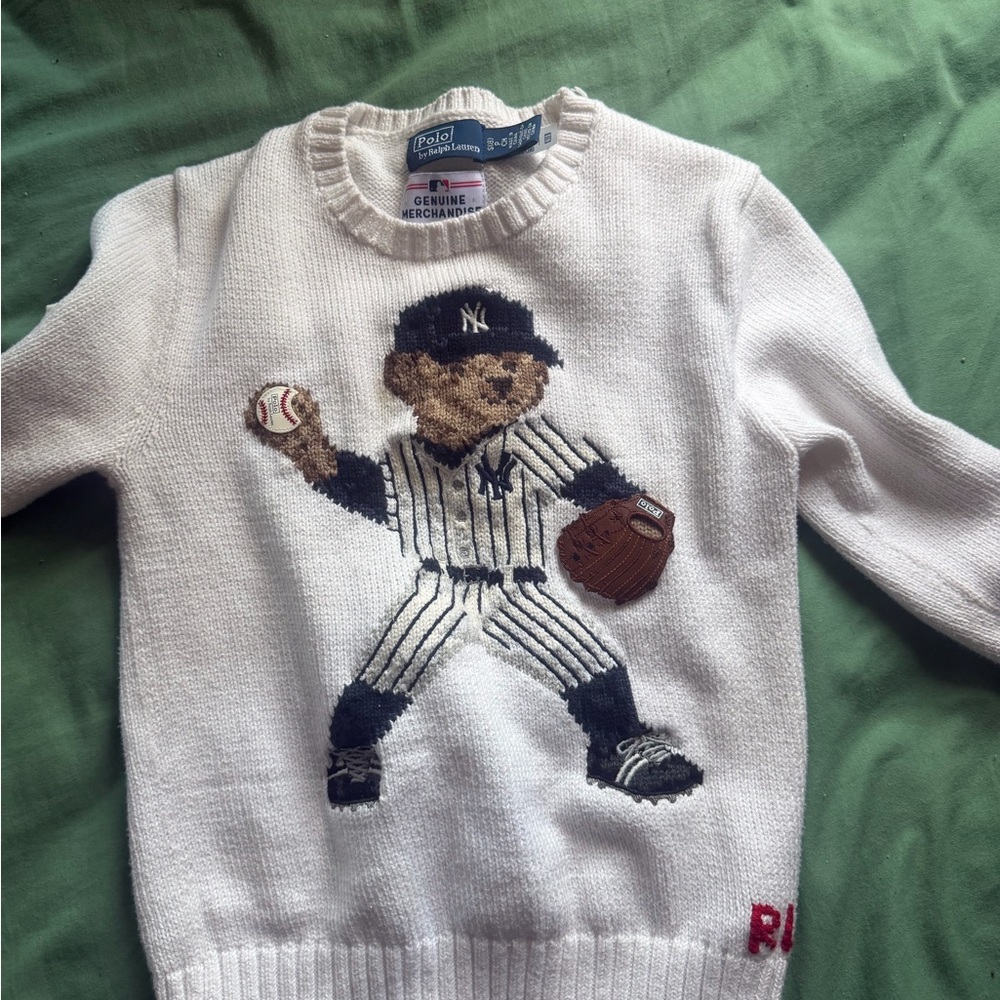 Polo Ralph Lauren New York Yankees White bear sweater size 8 (small in kids)